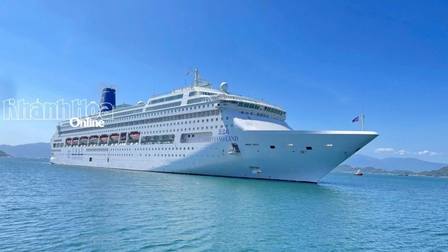 Piano Land brings 1,022 cruise passengers to Khanh Hoa